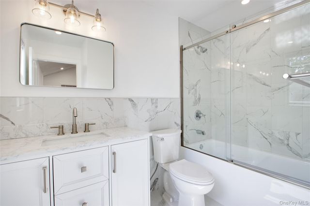 46 B N Linwood, Port Washington, NY 11050