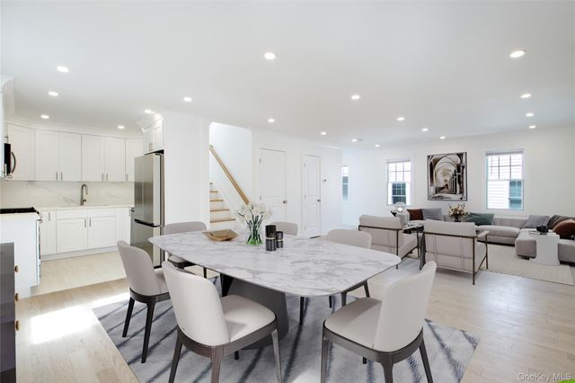 46 B N Linwood, Port Washington, NY 11050