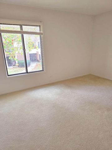 480 74th Street 203, Downers Grove, IL 60516