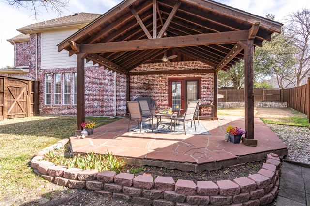 7944 Glade Hill Court, Dallas, TX 75218