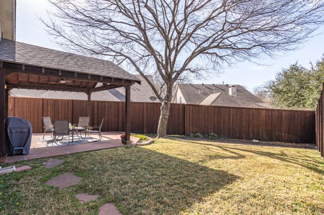 7944 Glade Hill Court, Dallas, TX 75218
