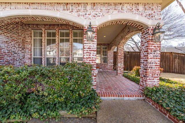 7944 Glade Hill Court, Dallas, TX 75218