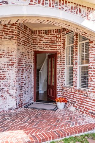 7944 Glade Hill Court, Dallas, TX 75218