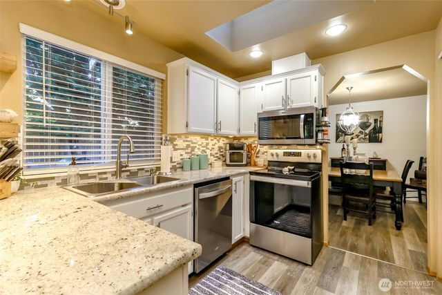 3817 52nd Avenue NE, Tacoma, WA 98422