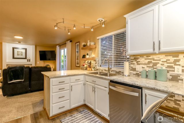 3817 52nd Avenue NE, Tacoma, WA 98422