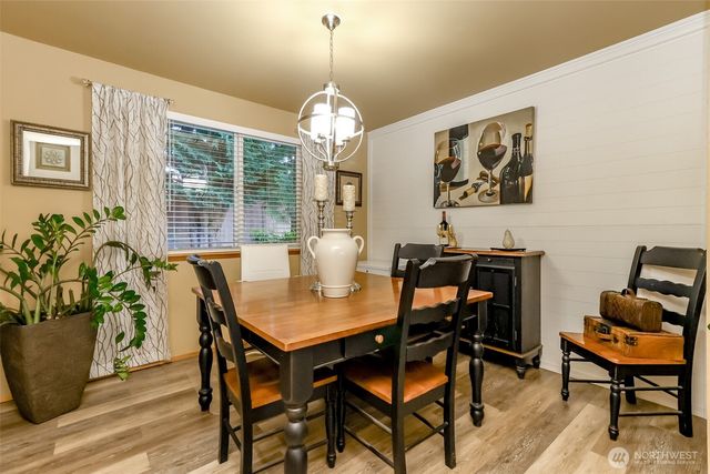 3817 52nd Avenue NE, Tacoma, WA 98422