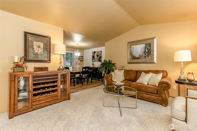 3817 52nd Avenue NE, Tacoma, WA 98422