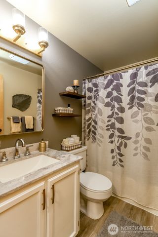 3817 52nd Avenue NE, Tacoma, WA 98422