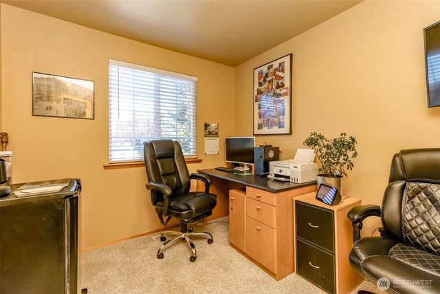 3817 52nd Avenue NE, Tacoma, WA 98422