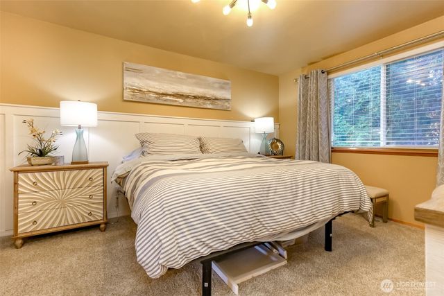 3817 52nd Avenue NE, Tacoma, WA 98422