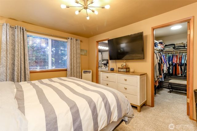 3817 52nd Avenue NE, Tacoma, WA 98422