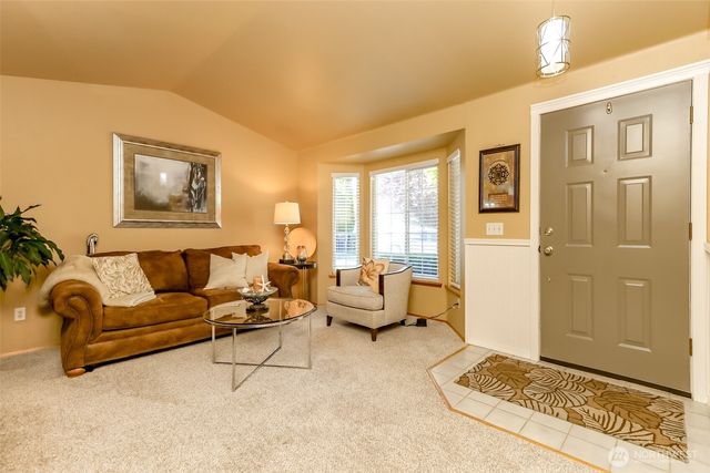 3817 52nd Avenue NE, Tacoma, WA 98422