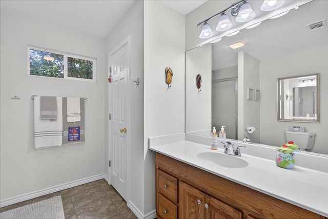 105 Bluewater Circle, Mabank, TX 75156