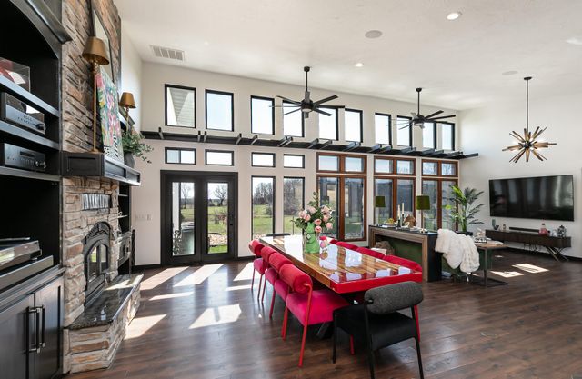 357 E State Highway Ww, Springfield, MO 65803