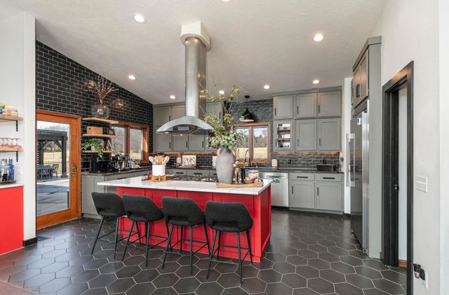 357 E State Highway Ww, Springfield, MO 65803