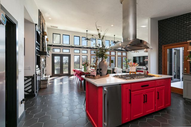 357 E State Highway Ww, Springfield, MO 65803