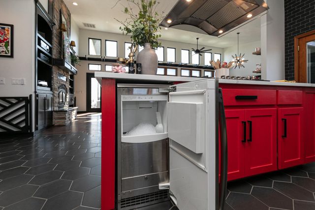 357 E State Highway Ww, Springfield, MO 65803