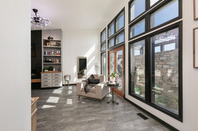 357 E State Highway Ww, Springfield, MO 65803