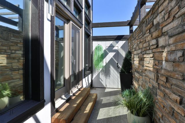 357 E State Highway Ww, Springfield, MO 65803