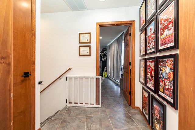 357 E State Highway Ww, Springfield, MO 65803