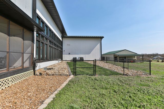 357 E State Highway Ww, Springfield, MO 65803