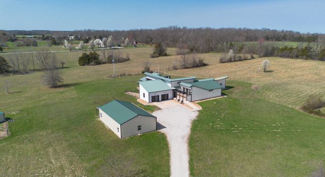 357 E State Highway Ww, Springfield, MO 65803