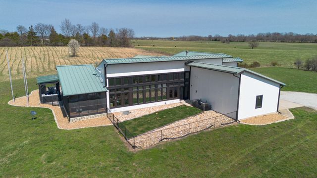 357 E State Highway Ww, Springfield, MO 65803