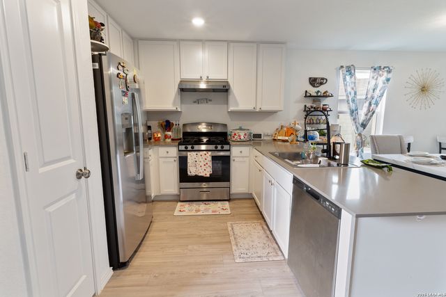 6910 Stellar Cv, San Antonio, TX 78252