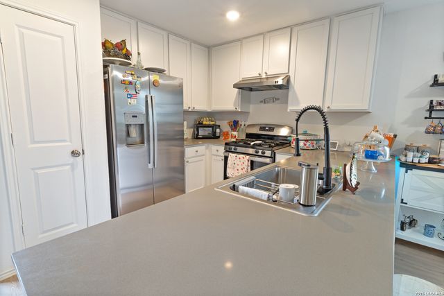 6910 Stellar Cv, San Antonio, TX 78252