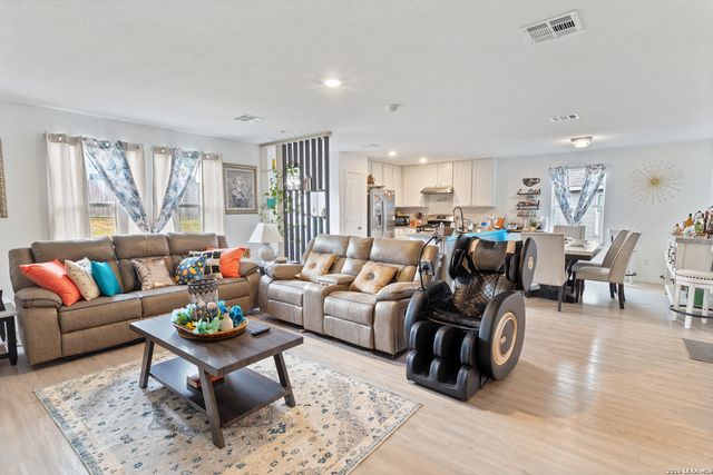 6910 Stellar Cv, San Antonio, TX 78252