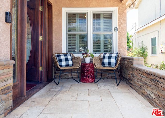 7807 Stewart Avenue, Los Angeles, CA 90045