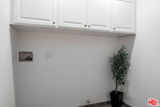 7807 Stewart Avenue, Los Angeles, CA 90045