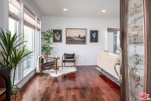7807 Stewart Avenue, Los Angeles, CA 90045
