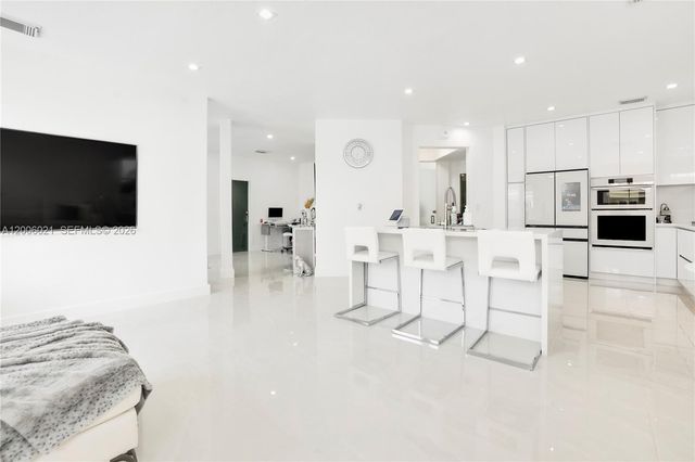 16621 SW 58th Ter, Miami, FL 33193