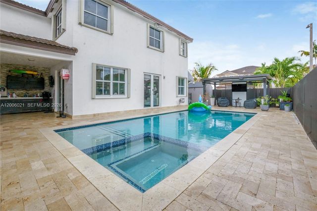 16621 SW 58th Ter, Miami, FL 33193