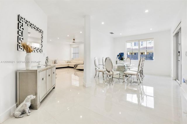 16621 SW 58th Ter, Miami, FL 33193