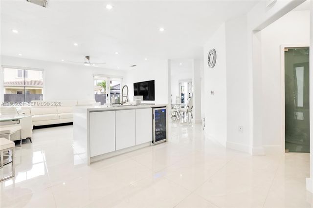 16621 SW 58th Ter, Miami, FL 33193