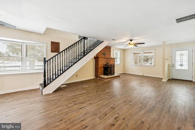 602 S LAKESHORE DR, Browns Mills, NJ 08015