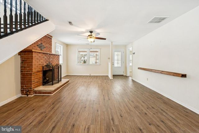 602 S LAKESHORE DR, Browns Mills, NJ 08015