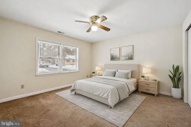 602 S LAKESHORE DR, Browns Mills, NJ 08015