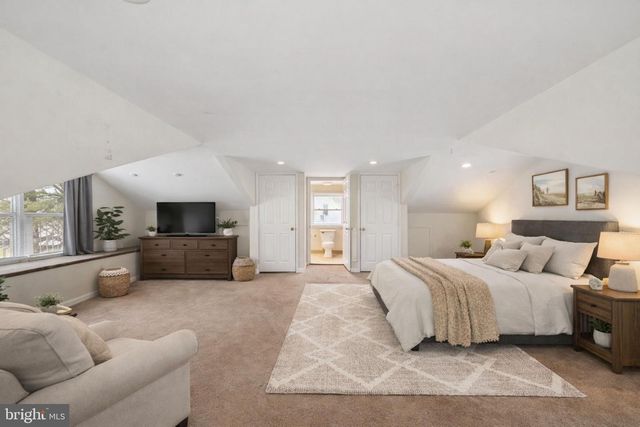 602 S LAKESHORE DR, Browns Mills, NJ 08015