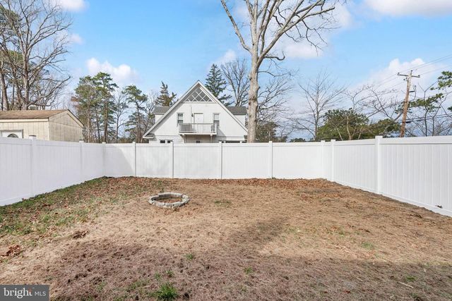 602 S LAKESHORE DR, Browns Mills, NJ 08015