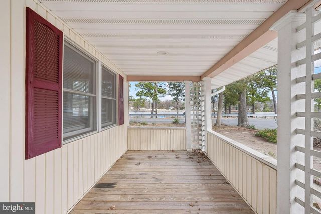 602 S LAKESHORE DR, Browns Mills, NJ 08015