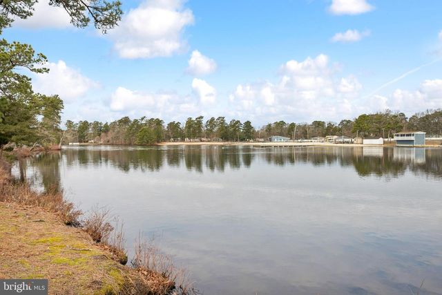 602 S LAKESHORE DR, Browns Mills, NJ 08015