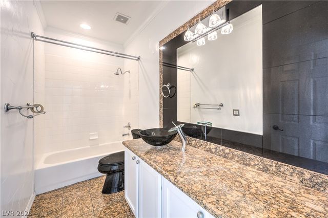 10227 Sunset Gardens Drive, Las Vegas, NV 89135
