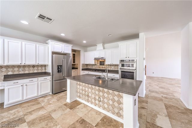 10227 Sunset Gardens Drive, Las Vegas, NV 89135