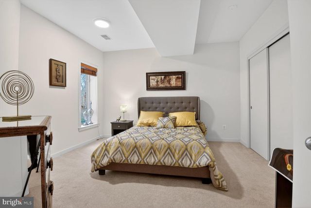 11300 WATER POINTE CIR, Reston, VA 20194
