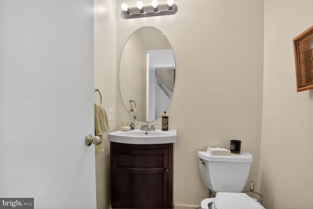 11300 WATER POINTE CIR, Reston, VA 20194