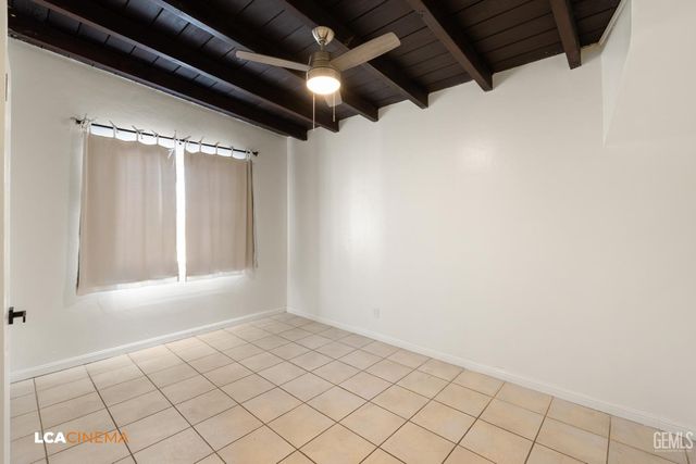 216 E Fairview, Bakersfield, CA 93307