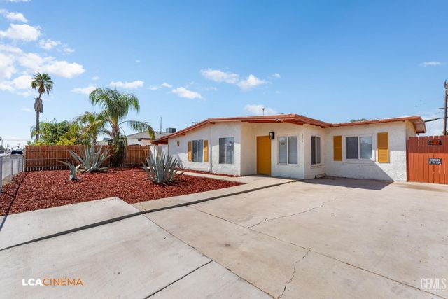 216 E Fairview, Bakersfield, CA 93307